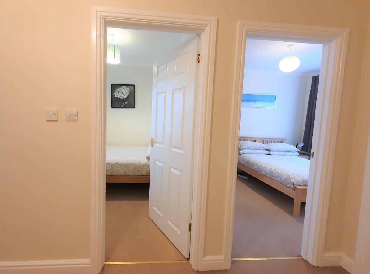 Friars Walk Houses With 2 Bedrooms, 2 Bathrooms, Fast Wi-Fi And Private Parking Sittingbourne Eksteriør billede