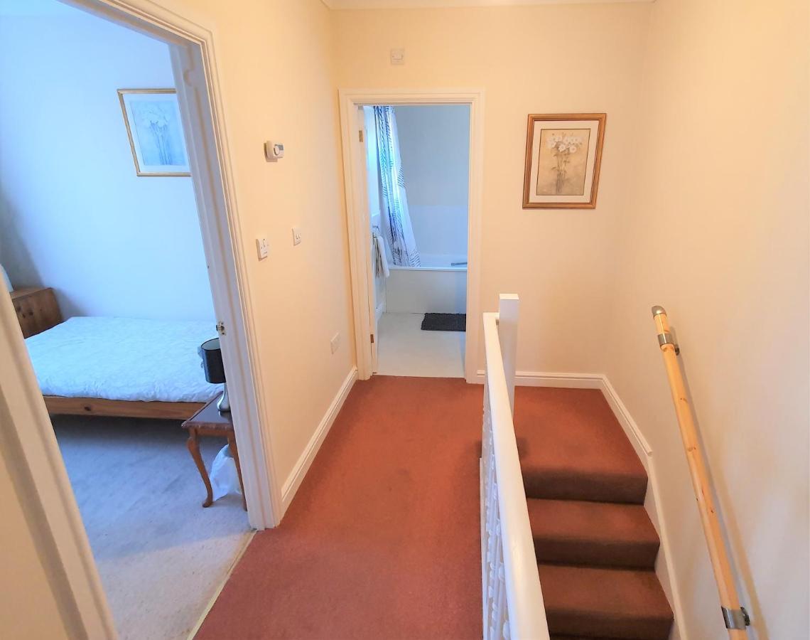 Friars Walk Houses With 2 Bedrooms, 2 Bathrooms, Fast Wi-Fi And Private Parking Sittingbourne Eksteriør billede